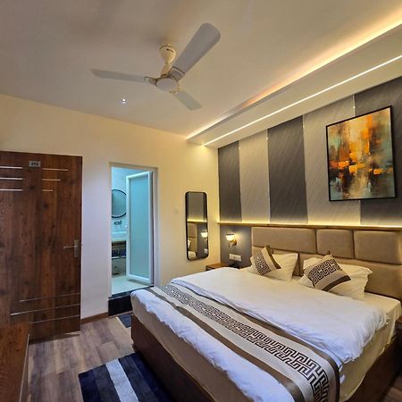 Hotel Fortune Ayodhya Buitenkant foto